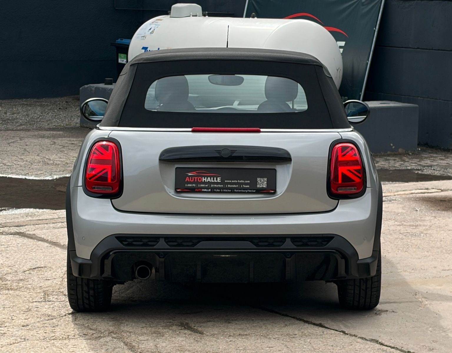 Fahrzeugabbildung MINI Cooper Cabrio JCW-Trim CarPlay Navigation LHZ