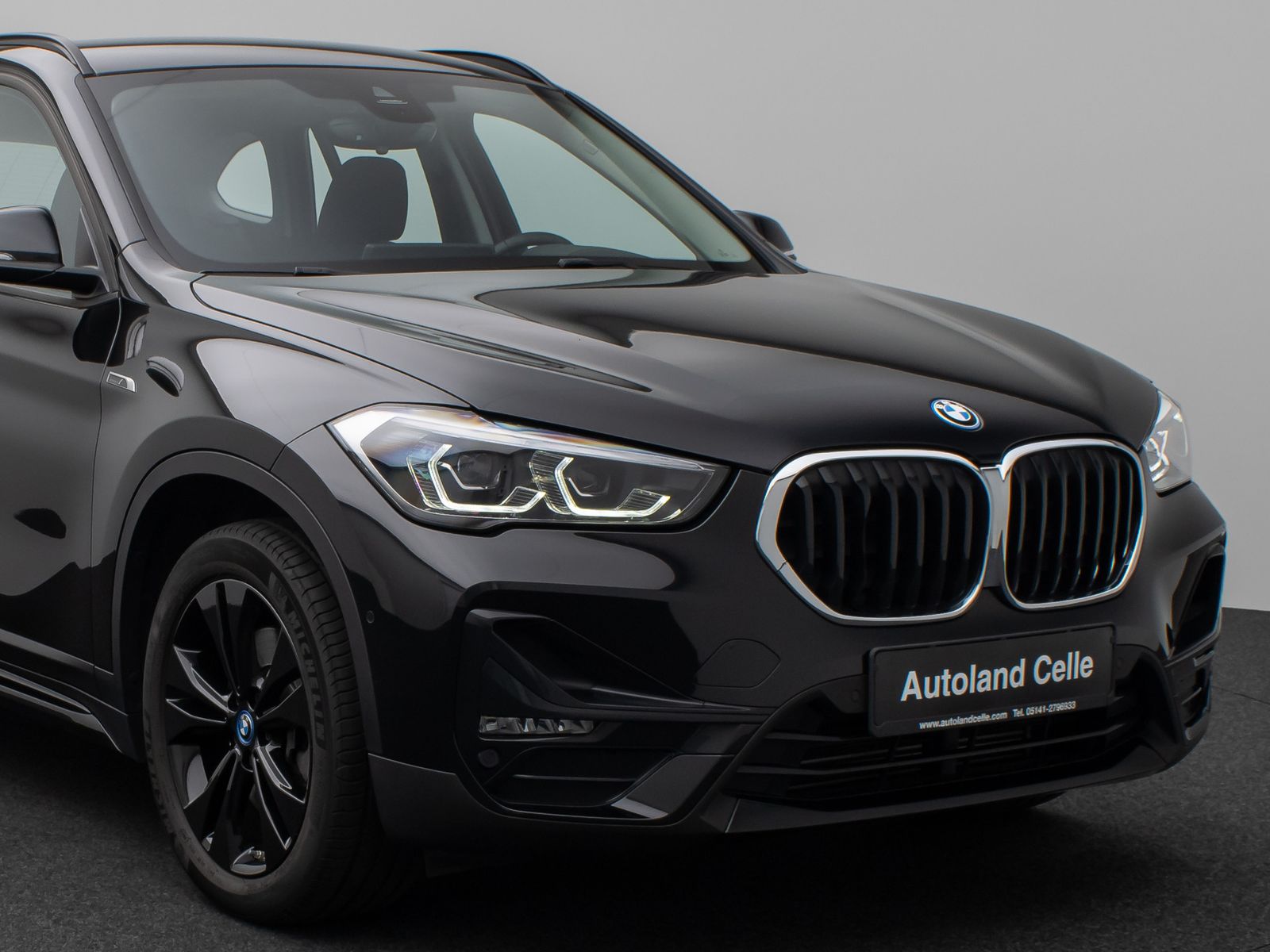 Fahrzeugabbildung BMW X1 xD25e Sport Line Kamera HUD DAB HiFi Komfort