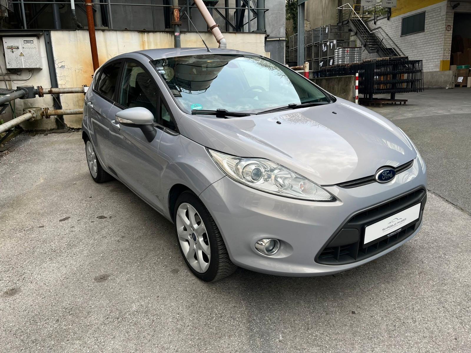 Ford Fiesta Titanium 1.Hand*Service neu*SHZ*Garantie*