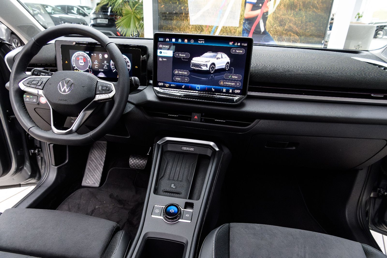 Fahrzeugabbildung Volkswagen T-Roc 1.5 eTSI Style el. Heckklappe+IQLight+Pano
