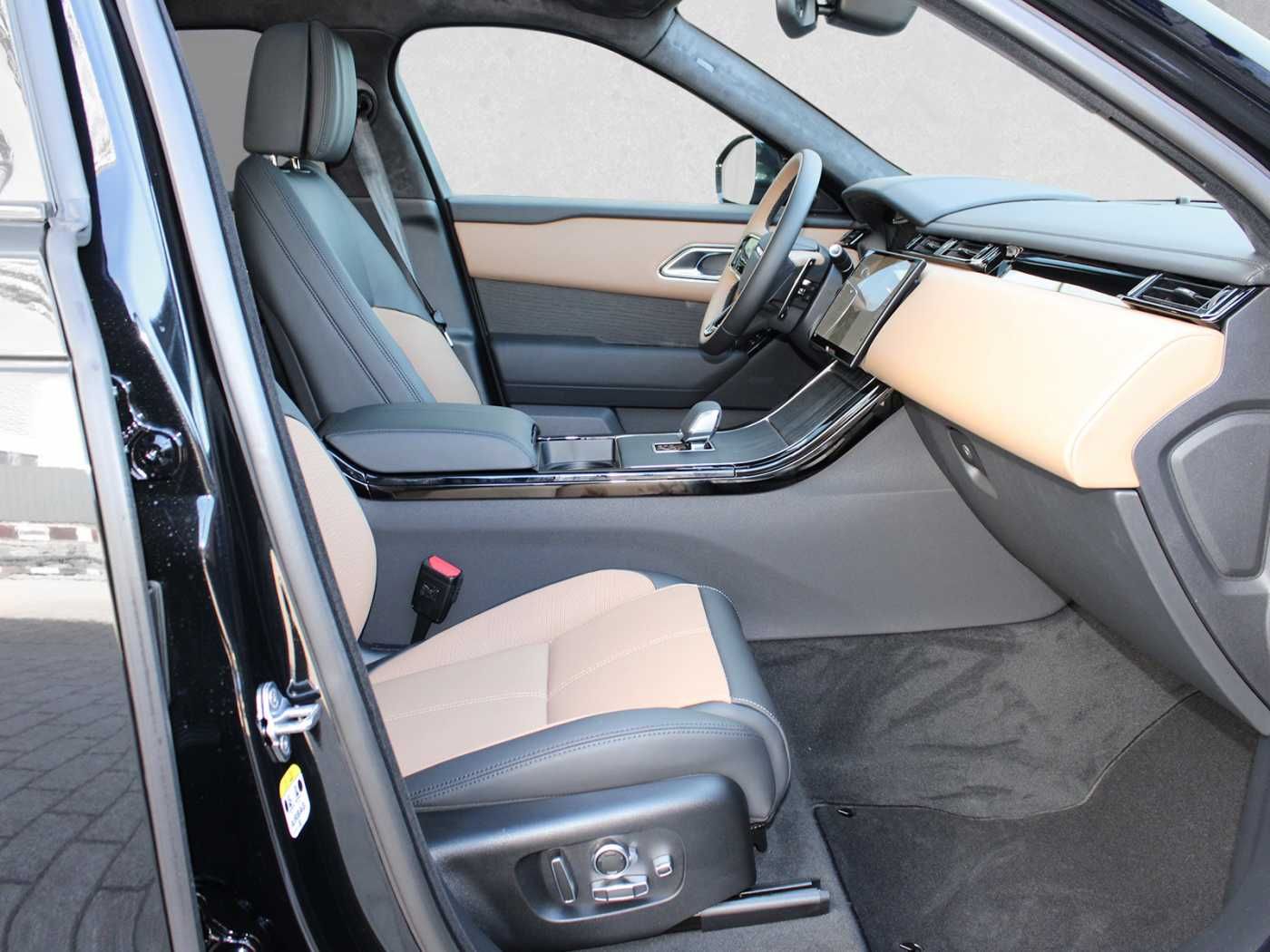 Fahrzeugabbildung Land Rover Range Rover Velar P400e Autobiography