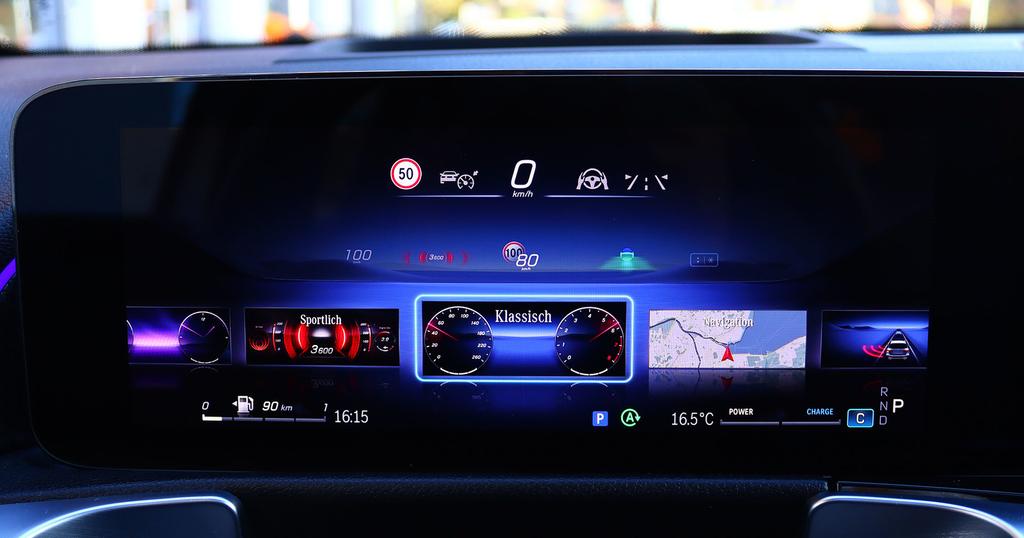 Mercedes-Benz GLB 200