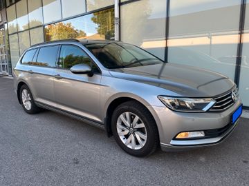 Volkswagen Passat - 4