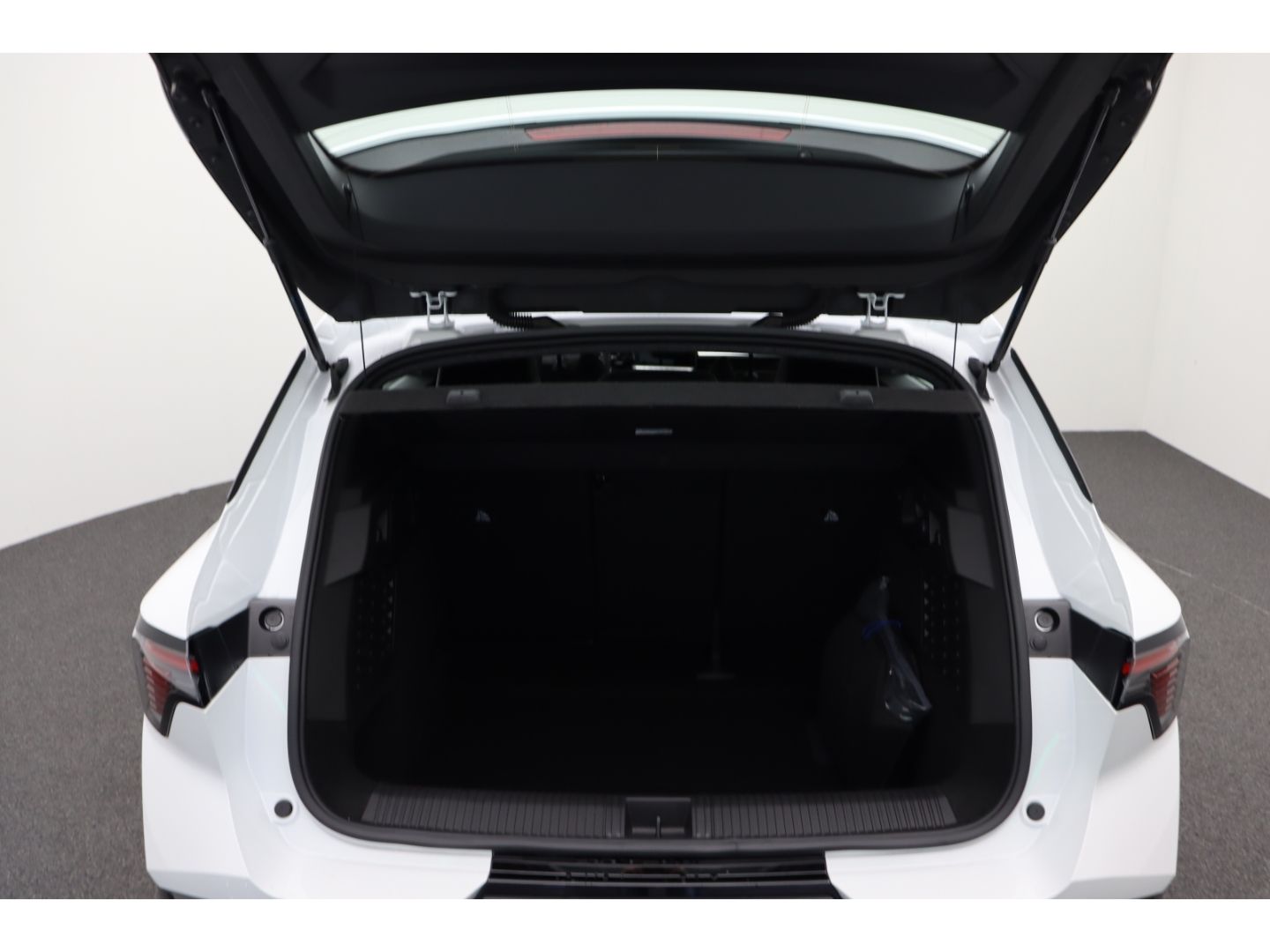 Fahrzeugabbildung Mitsubishi Eclipse Cross Diamant Plus 11 KW ACC LED SHZ
