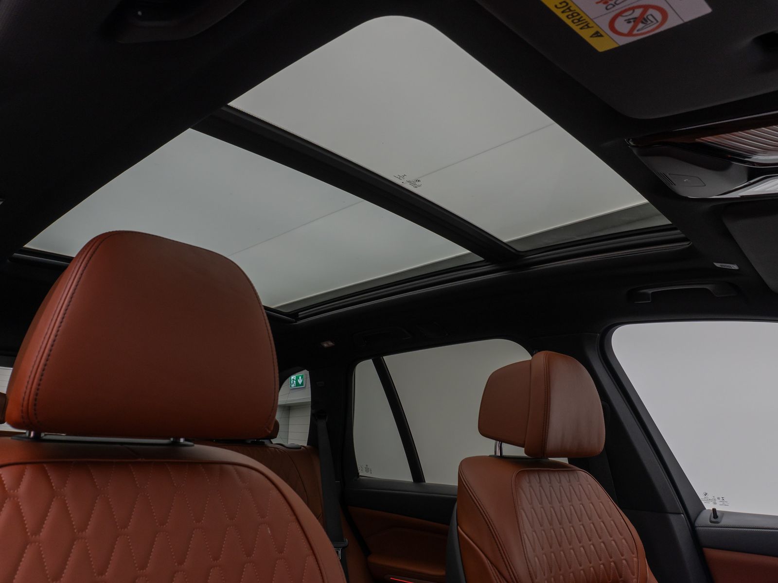 Fahrzeugabbildung BMW X5 xD30d M Sport Panorama Kamera Laser HUD HiFi