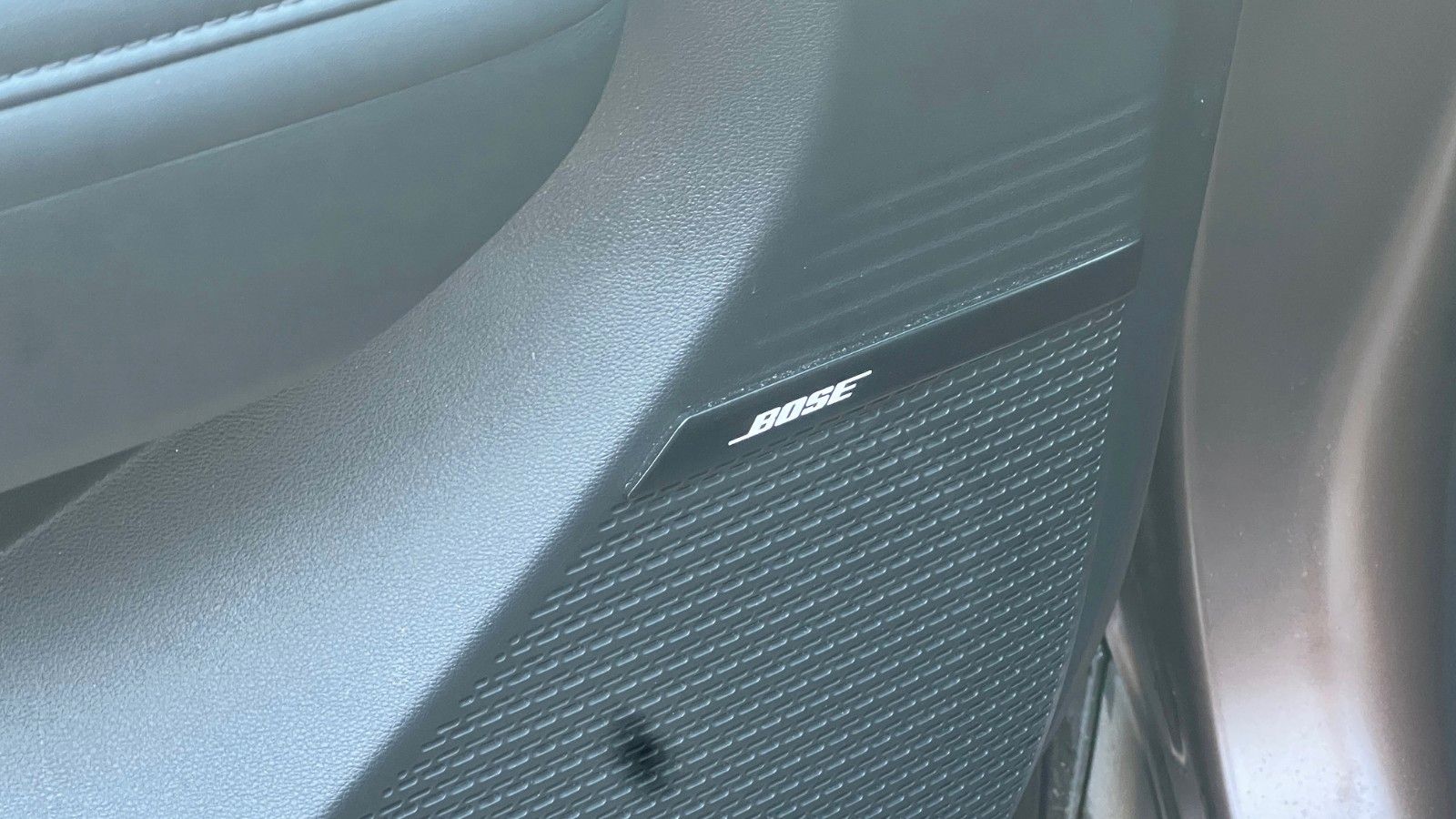 Fahrzeugabbildung Hyundai SANTA FE 1.6T-GDI HEV Blackline *Standhzg*AHK*