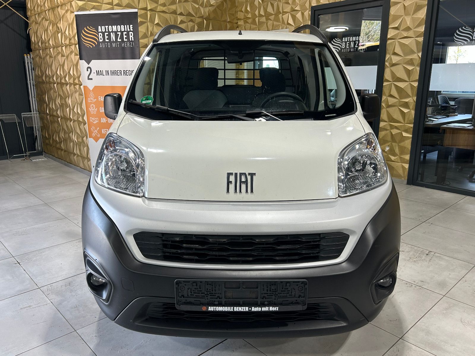 Fahrzeugabbildung Fiat Fiorino SX Kombi/RADIO/4-SITZ/SHZ/SCHIEBETÜR L+R