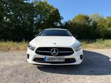 Mercedes-Benz A 180 Limousine Progressive - Mercedes-Benz A 180: Progressive