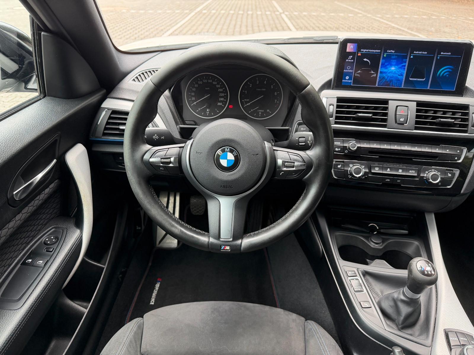 BMW 118 1 Limousine 3-trg. 118 i M Sport