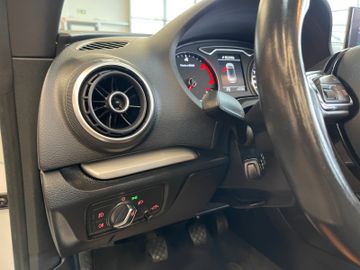 Audi A3 Cabriolet ambition *NAVI*XENON*HIFI*PDC*