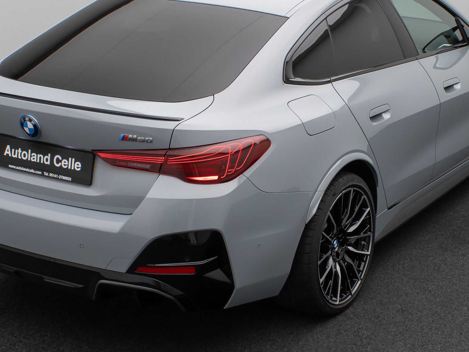 Fahrzeugabbildung BMW i4 M50 Gran Coupè 360°HUD H/K AHK ACC Komfort