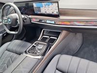 BMW 750 - Vorschau Bild 12