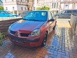 Renault Clio Emotion 1.2 16V Emotion - Renault Clio aus 2004: 1.2