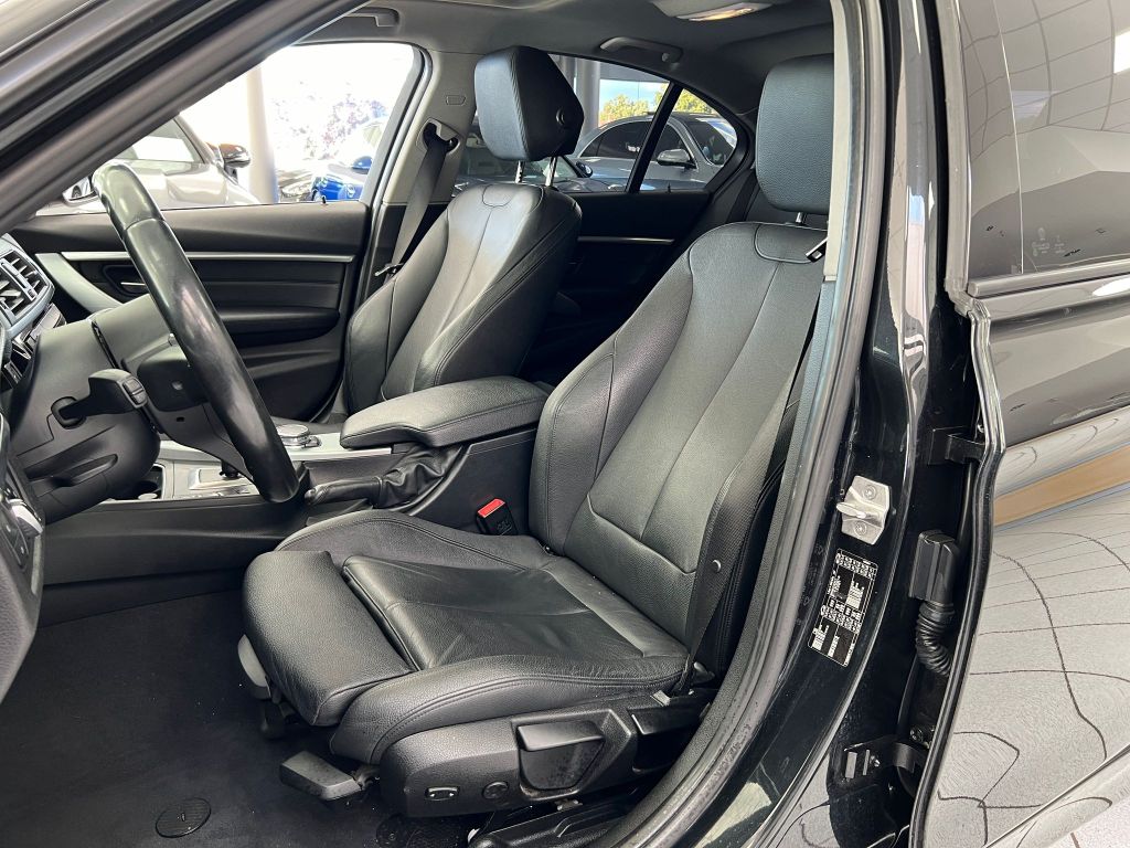 BMW 320 d Sport-Line Schiebedach*HUD*LED*NAVI*PDC*