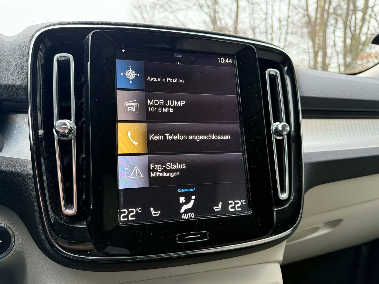 Fahrzeugabbildung Volvo XC40*Momentum*T4*AWD*360Grad*Connect*LED*SHZ*