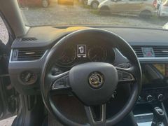 Fahrzeugabbildung Skoda Octavia Ambition DSG PDC DAB SCHECKHEFTGEPFLEGT