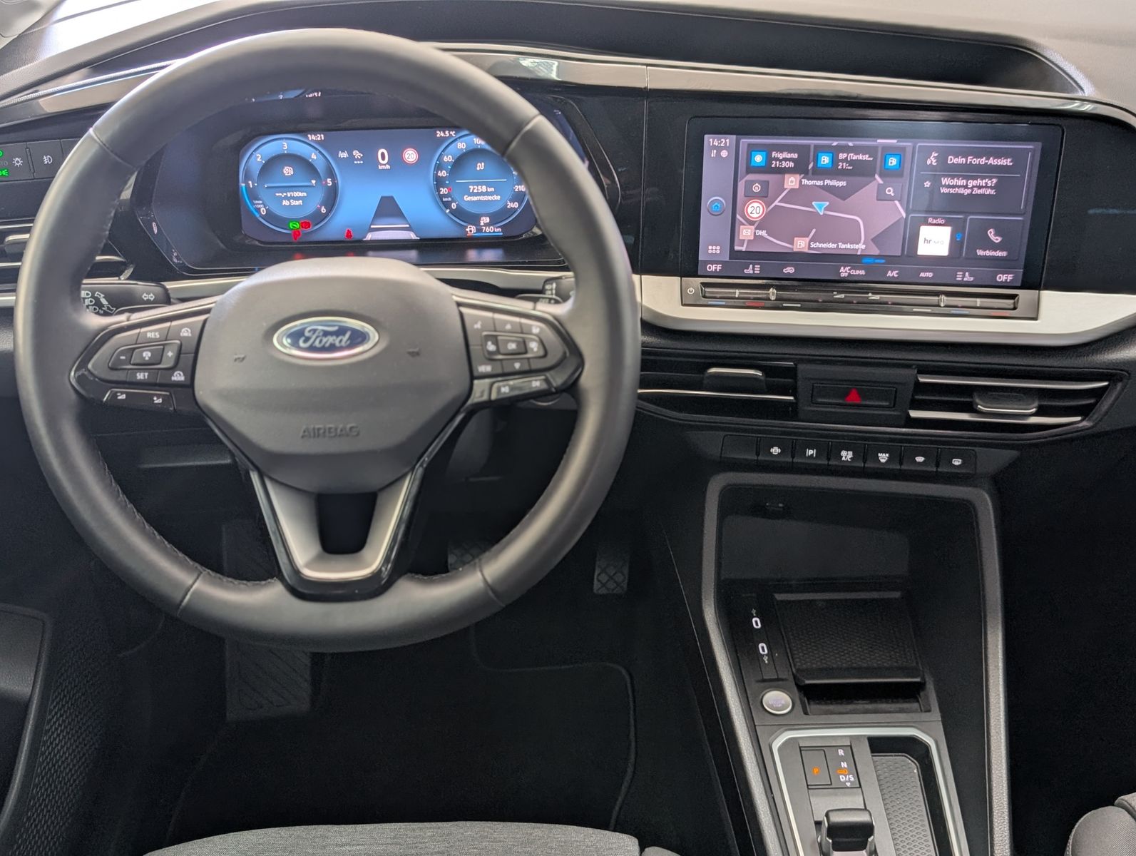 Fahrzeugabbildung Ford Tourneo Connect L2 Active 7-SI Bi-LED PANO AHK C