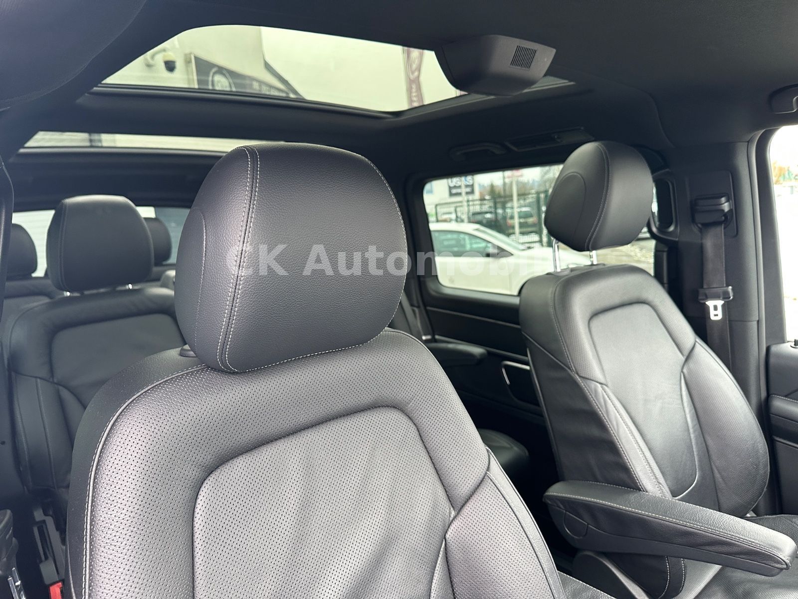 Fahrzeugabbildung Mercedes-Benz V 300 Avantgarde Edition AMG-LIne 4Matic Lang