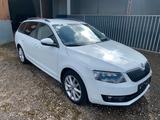 Skoda Octavia Combi Elegance 1.4 TSI*DSG*XENON*17ZOLL - Skoda Octavia: Kombi, Elegance