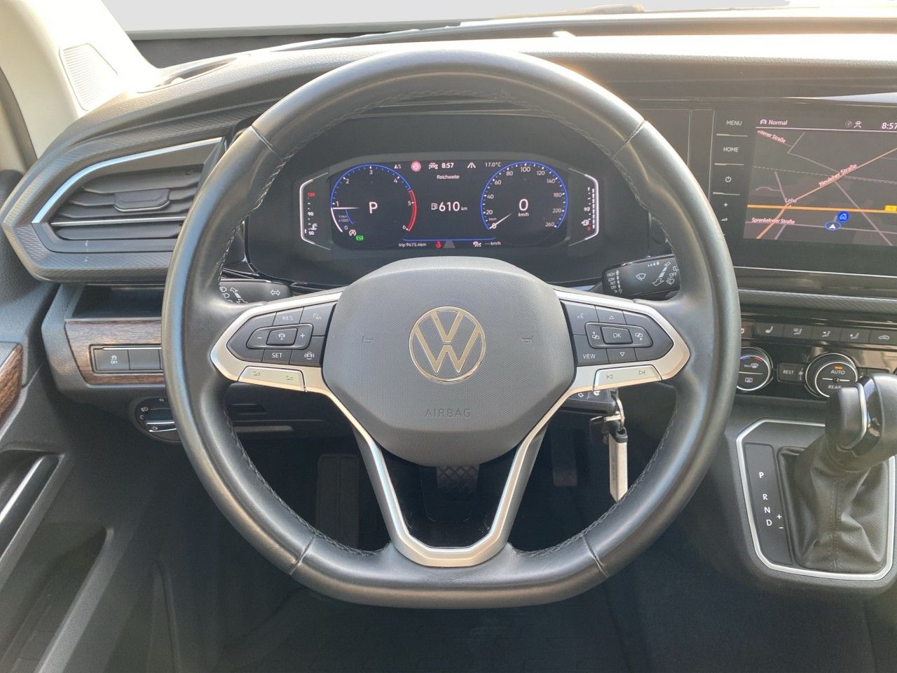 Volkswagen T6.1 Multivan Highline 4Motion DCC NAVI PDC AHK foto 12