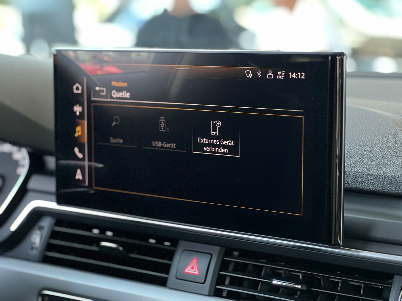 Fahrzeugabbildung Audi A4 Avant 40 TFSI S Line AHK SHZ NAVI KLIMA