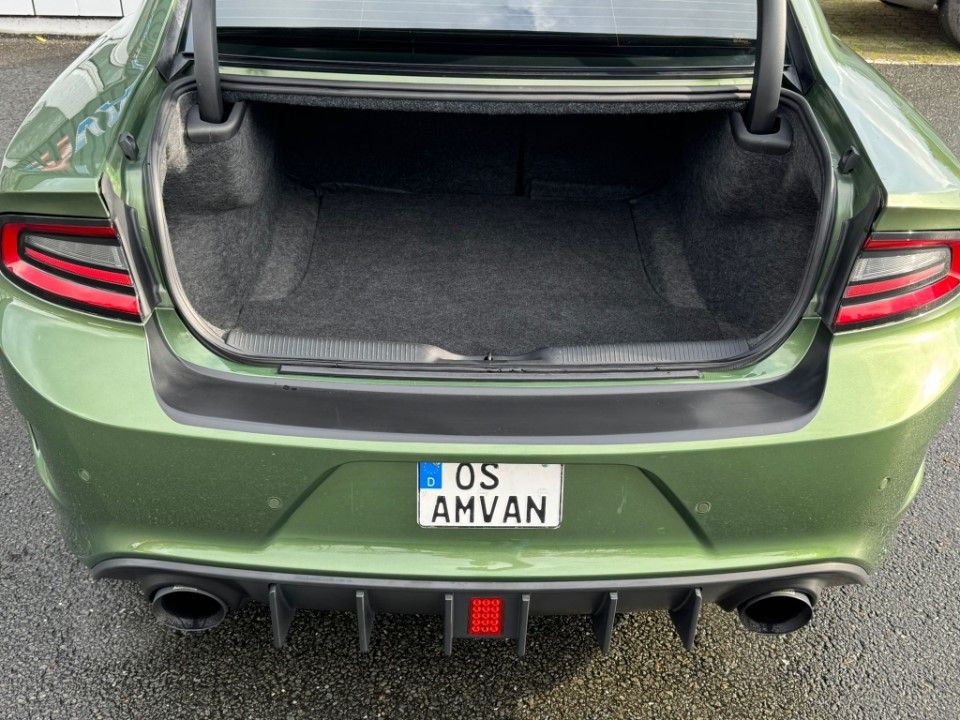 Fahrzeugabbildung Dodge Charger 2020er 6.4 SRT Scatpack Schiebedach Navi