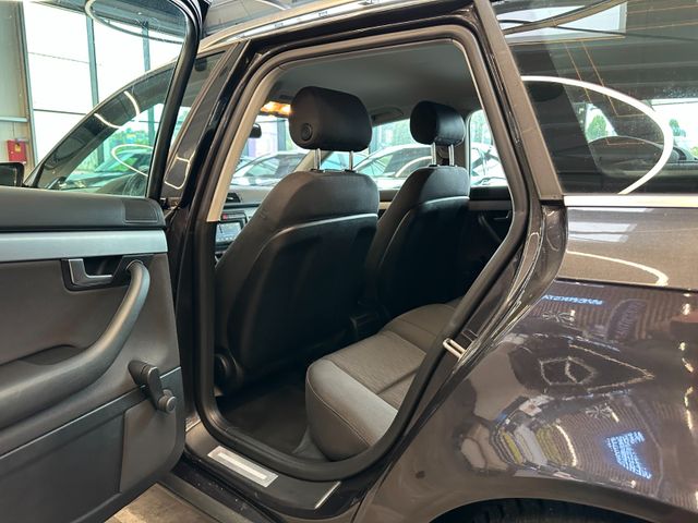 MYAUTOCENTER – Gebraucht- und Jahreswagen mit Werkstattservice in Pfaffenhofen Audi A4 Avan *TEMPO*PDC*NAVI*SZHZ*XENON*