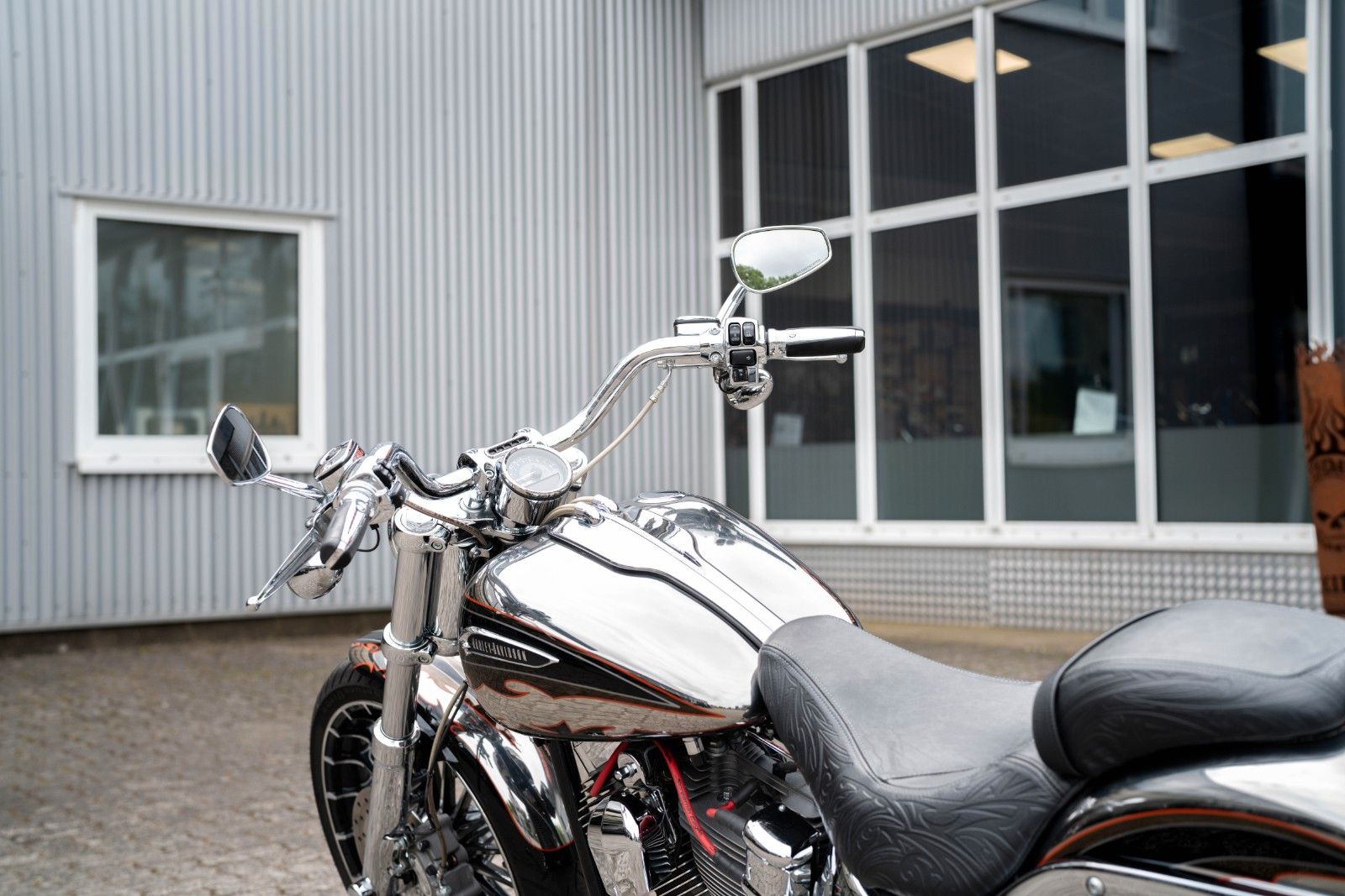 Fahrzeugabbildung Harley-Davidson FXSBSE CVO Breakout 110 cui - Twin Cam - Jekill