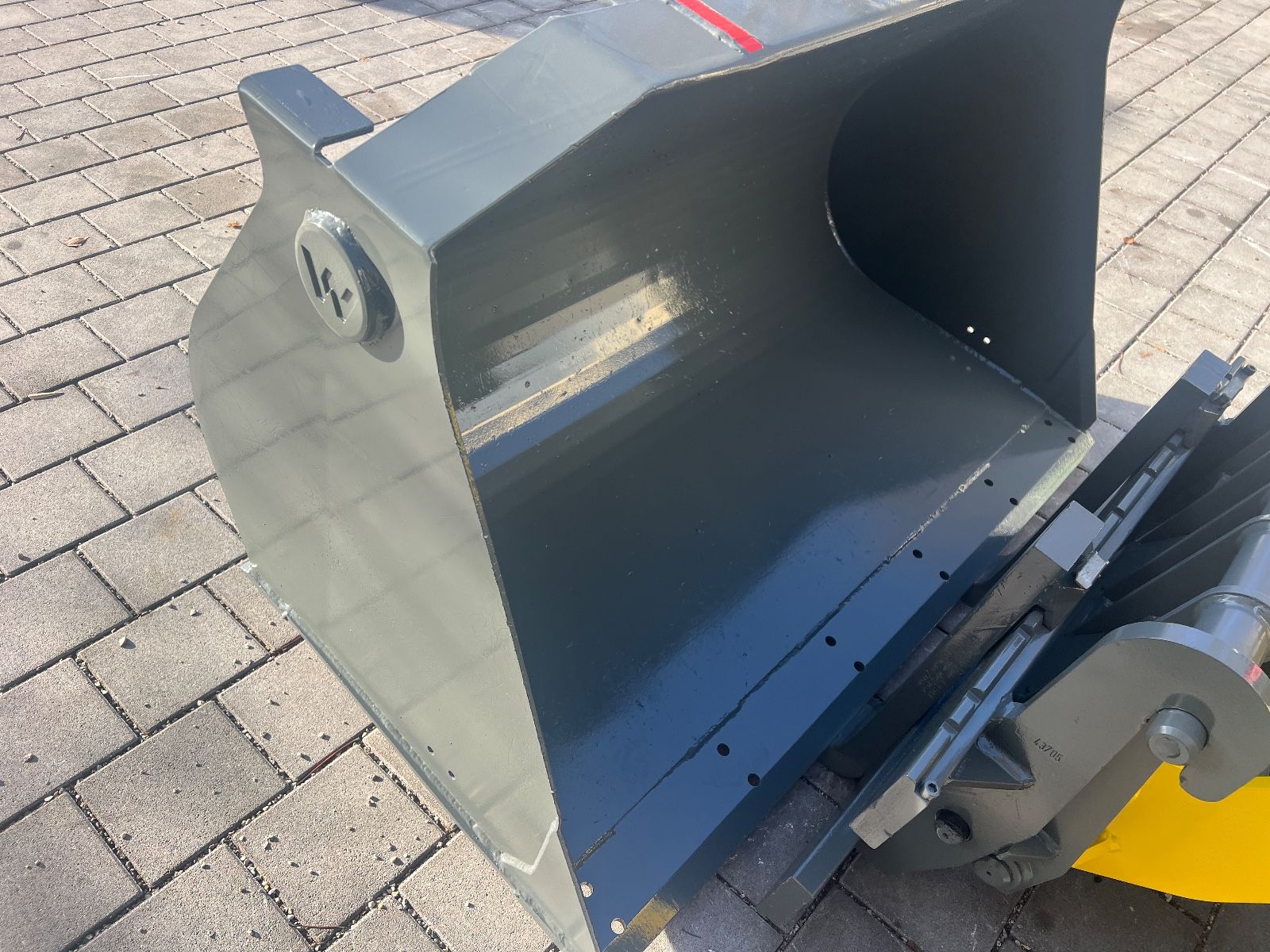 Fahrzeugabbildung Wacker WL 28 Klappdach , kurzes Hubgestell, Breitreifen