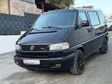 Volkswagen T4 Multivan,2,5 TDI;Automatik,SHZ,Bett-Tisch,Top - Volkswagen T4: Schwarz