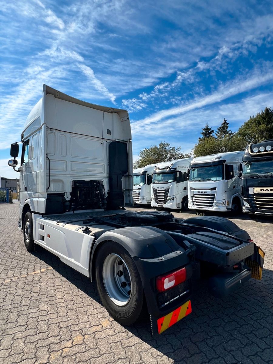 Fahrzeugabbildung DAF 2 Stück XF 530 FT mit Intarder