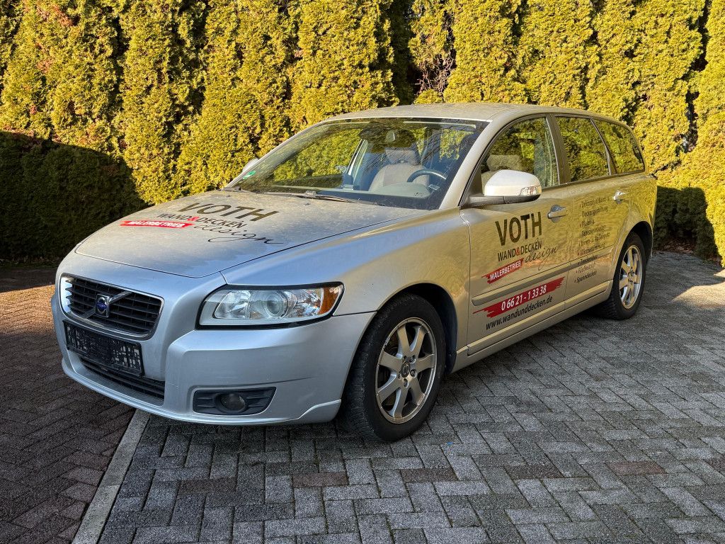 Fahrzeugabbildung Volvo V50 2.0D Aut. Momentum TEMP+KLIMA+MFL+T-LEDER