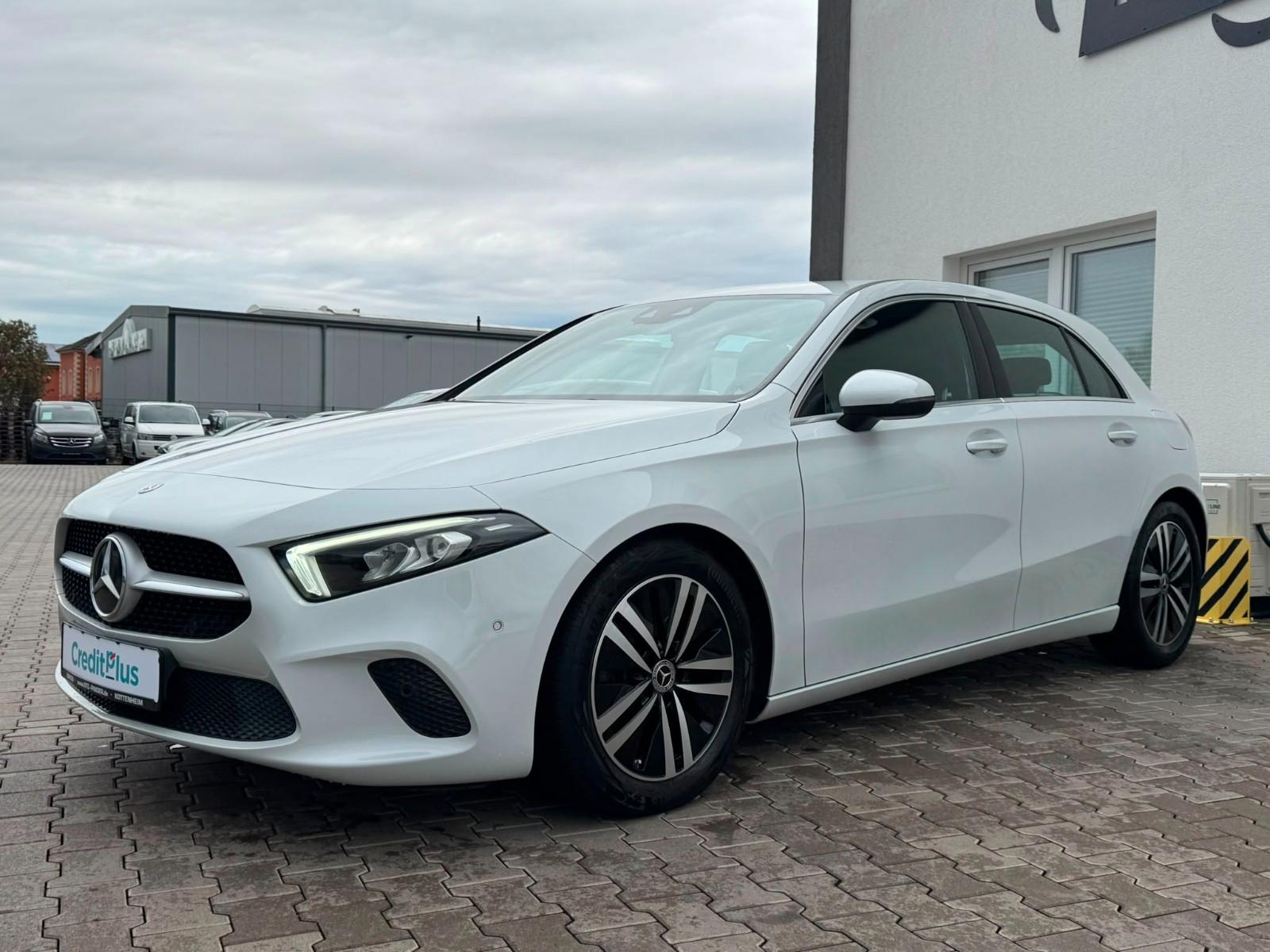 Mercedes-Benz A-Class LED/AMBIENTE/LEDER, миниатюра 3