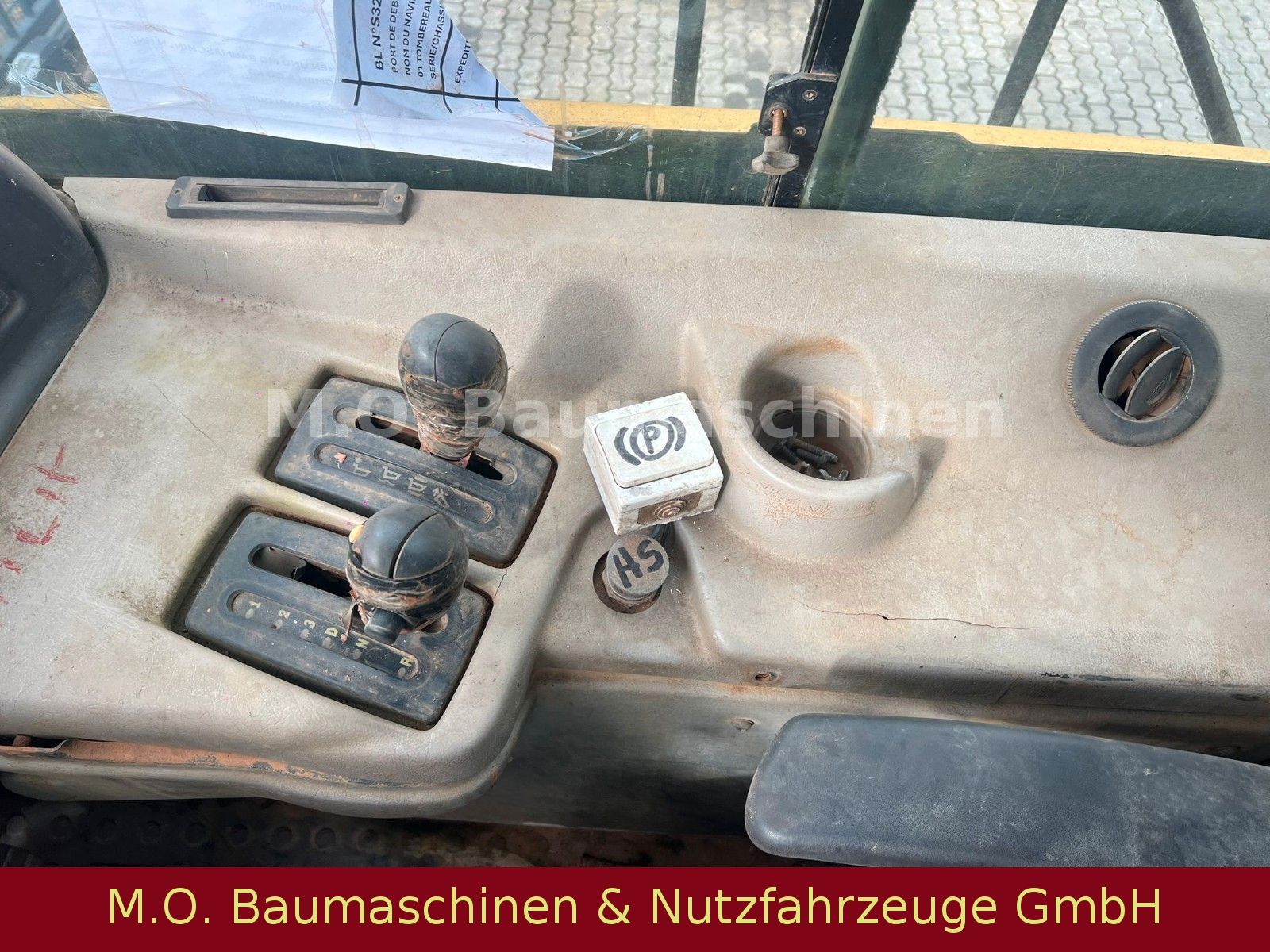 Fahrzeugabbildung CAT CAT 730 / Dumper /