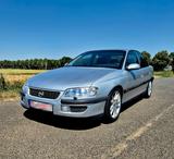 Opel Omega - Opel Omega mit Benzin-Antrieb