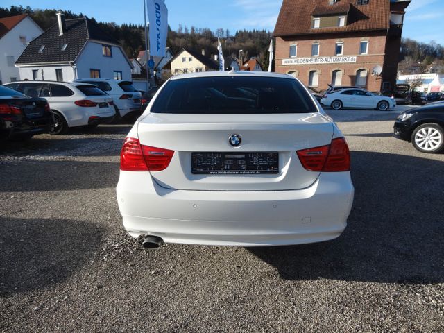 Fahrzeugabbildung BMW 320d xDrive/1.Hand/Navi/StH/PDC/Xenon/Leder/