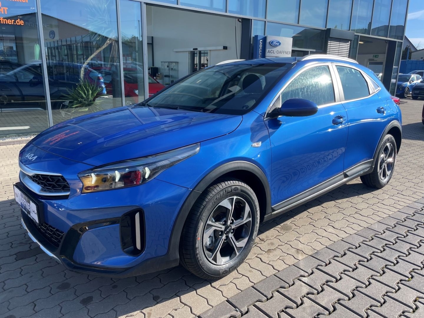 Fahrzeugabbildung Kia XCeed Core Navi Soundsystem LED Blendfreies Fern