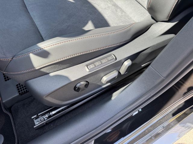 Leon Sportstourer 1.5 e-Hybrid VZ Matrix AHK Sen