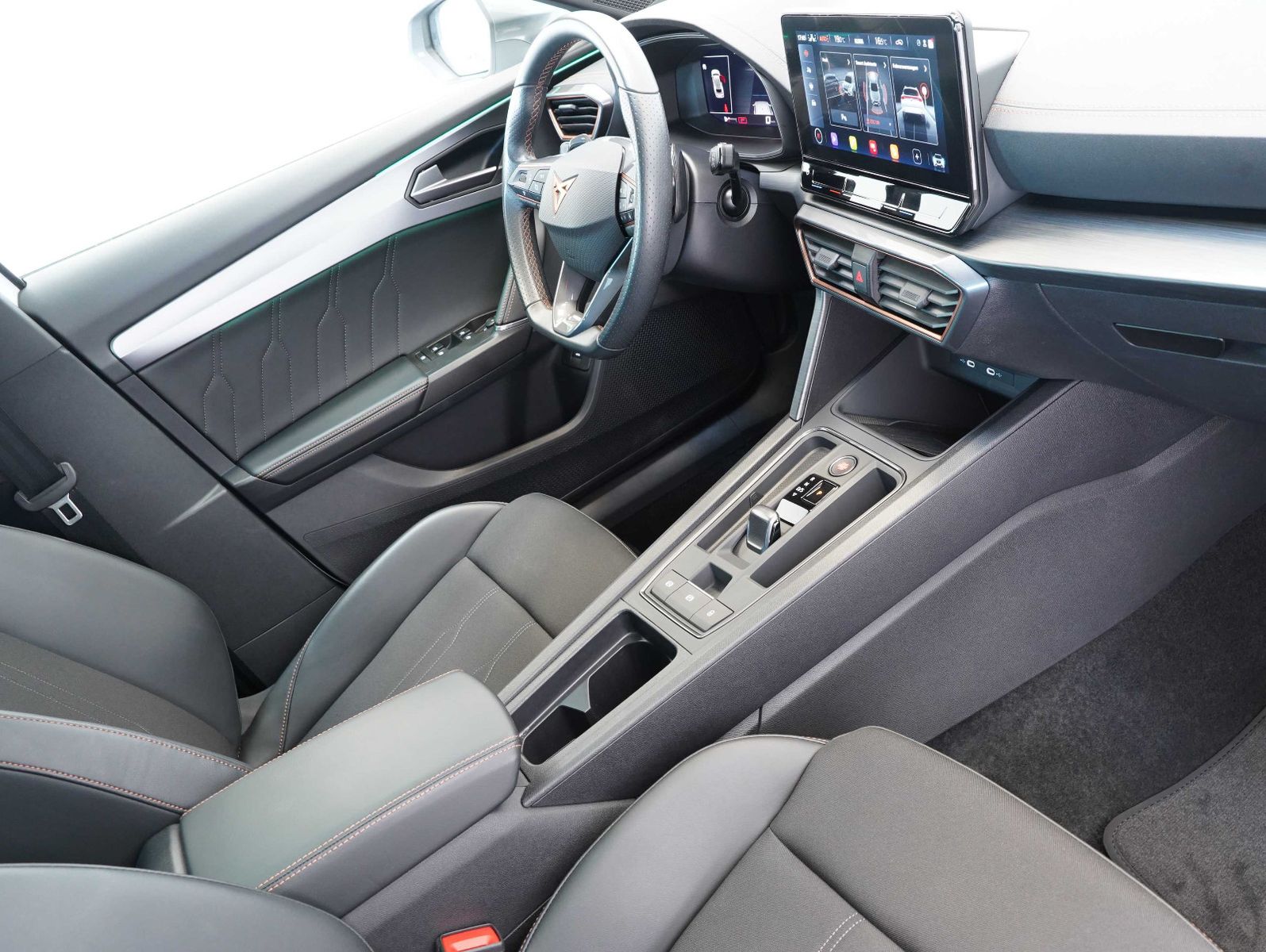 Fahrzeugabbildung CUPRA Formentor 1.5 TSI DSG LED/CARPLAY/KAMERA/PANO