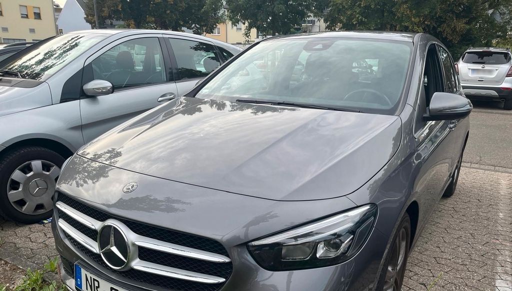 Image of Mercedes-Benz B 180