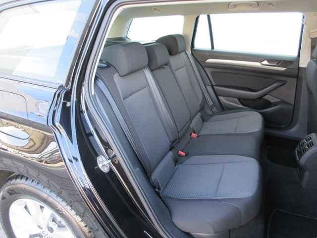 Passat Variant 1.5 TSI LED/NAVI+VZE+RFK/BUSINNES