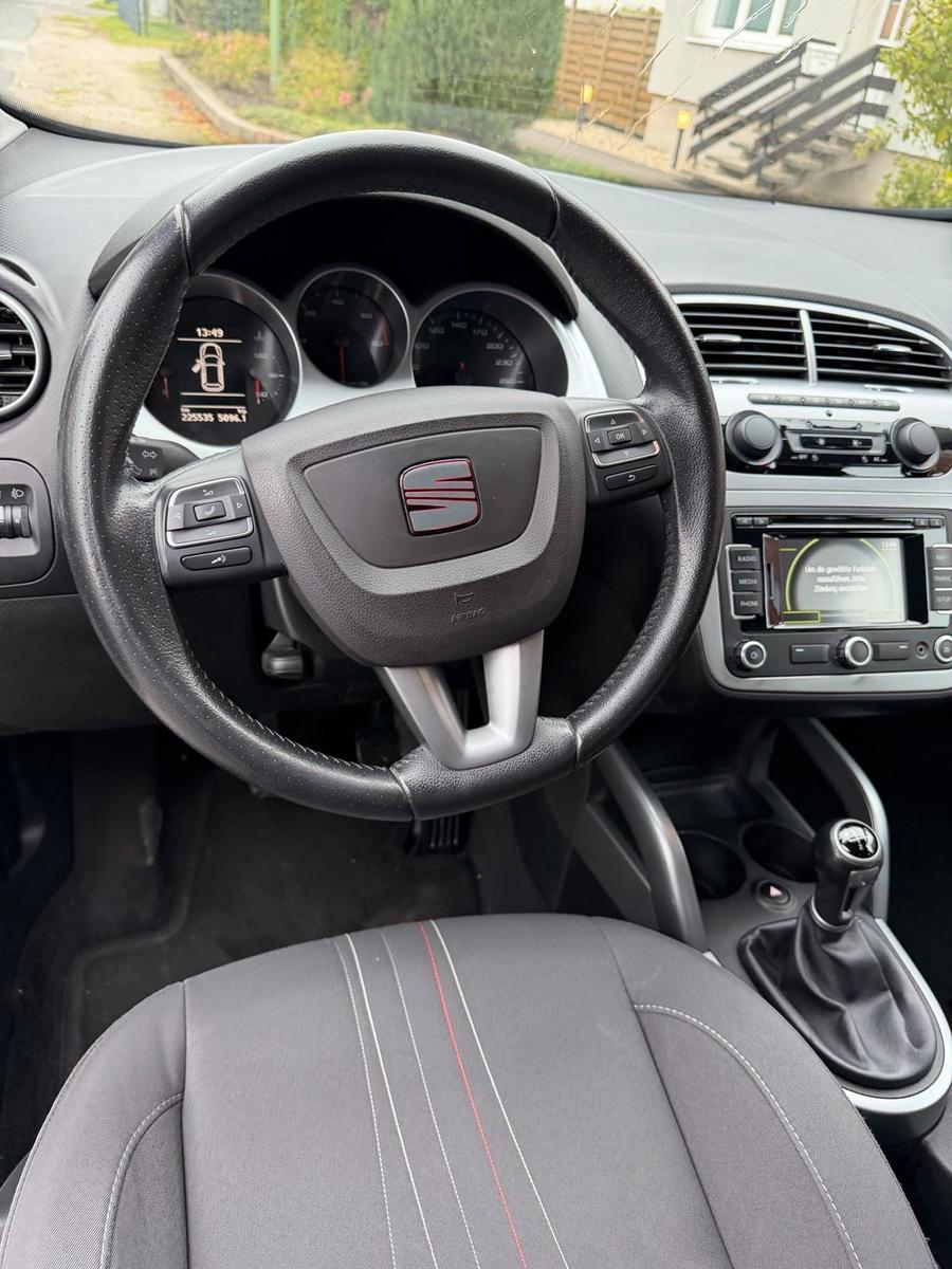 Seat Altea XL 2011 — photo 8