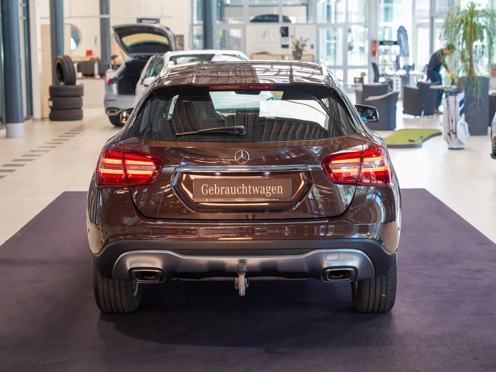 Mercedes-Benz GLA 220 4M Urban DISTRONIC 360° AHK KEYLESS LED