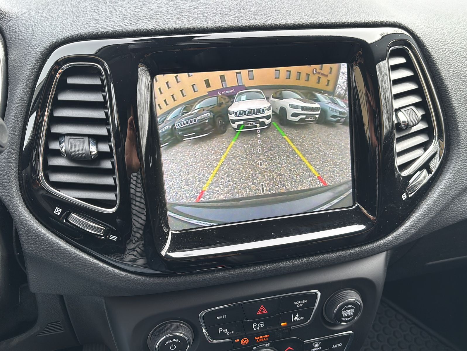Fahrzeugabbildung Jeep Compass Limited FWD
