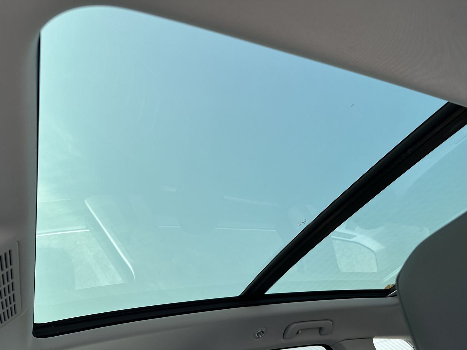 Fahrzeugabbildung Volkswagen Touareg 3.0 TDI Elegance 4Motion NAV+LED+PANO+PP