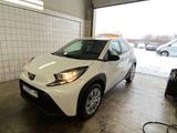 Toyota Aygo (X) 1.0-l-VVT-i Play/5.türig/Klimaautomatik - Toyota Aygo (X) SUV