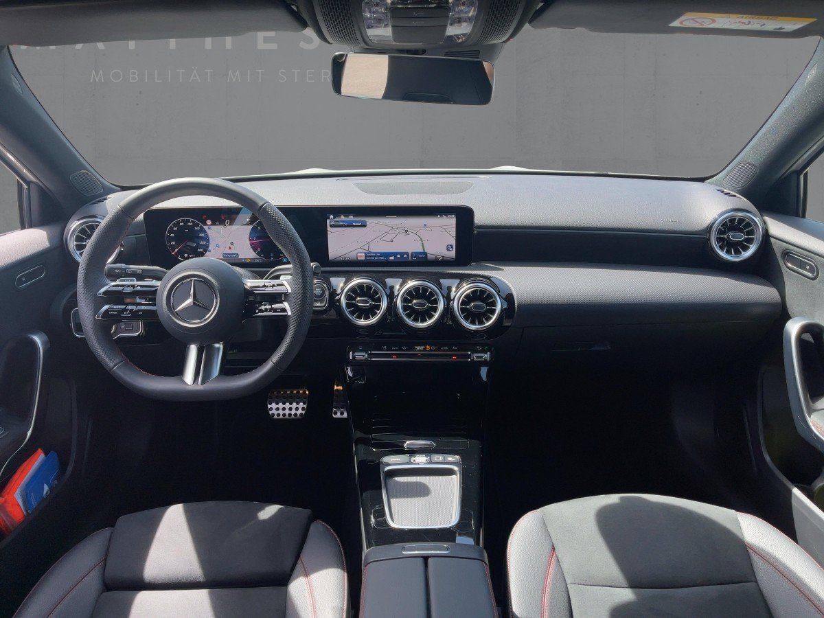 Fahrzeugabbildung Mercedes-Benz A 180 d AMG/Kamera/LED/AHK