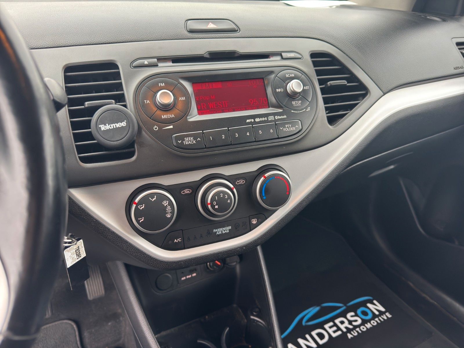 Fahrzeugabbildung Kia PICANTO 1.2 FIFA WORLD CUP EDITION SITZHEIZ ALLW