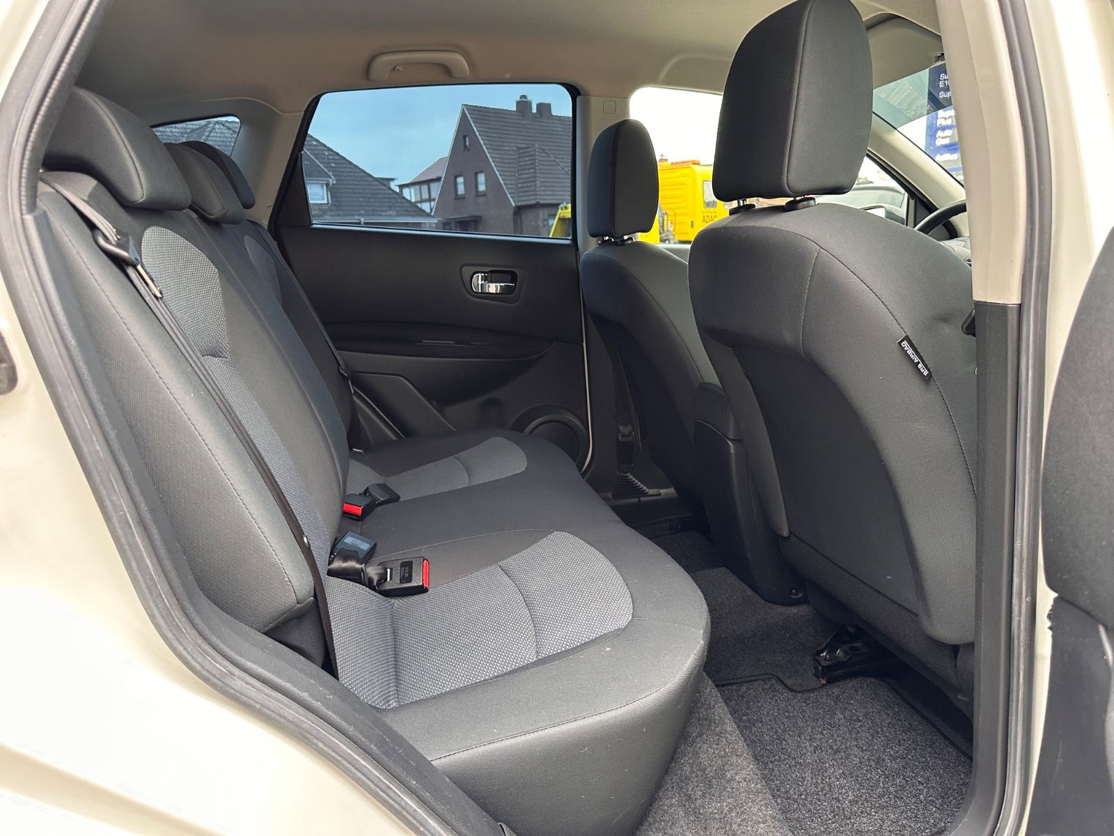 Fahrzeugabbildung Nissan Qashqai 1.6 Visia GRA/BT/GJR/Klima