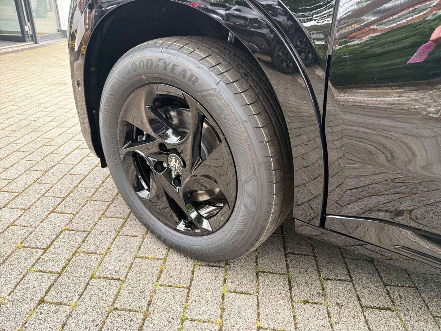 Fahrzeugabbildung Alfa Romeo Junior Ibrida TI 1,2 VGT 107kW MY26 -Technologie